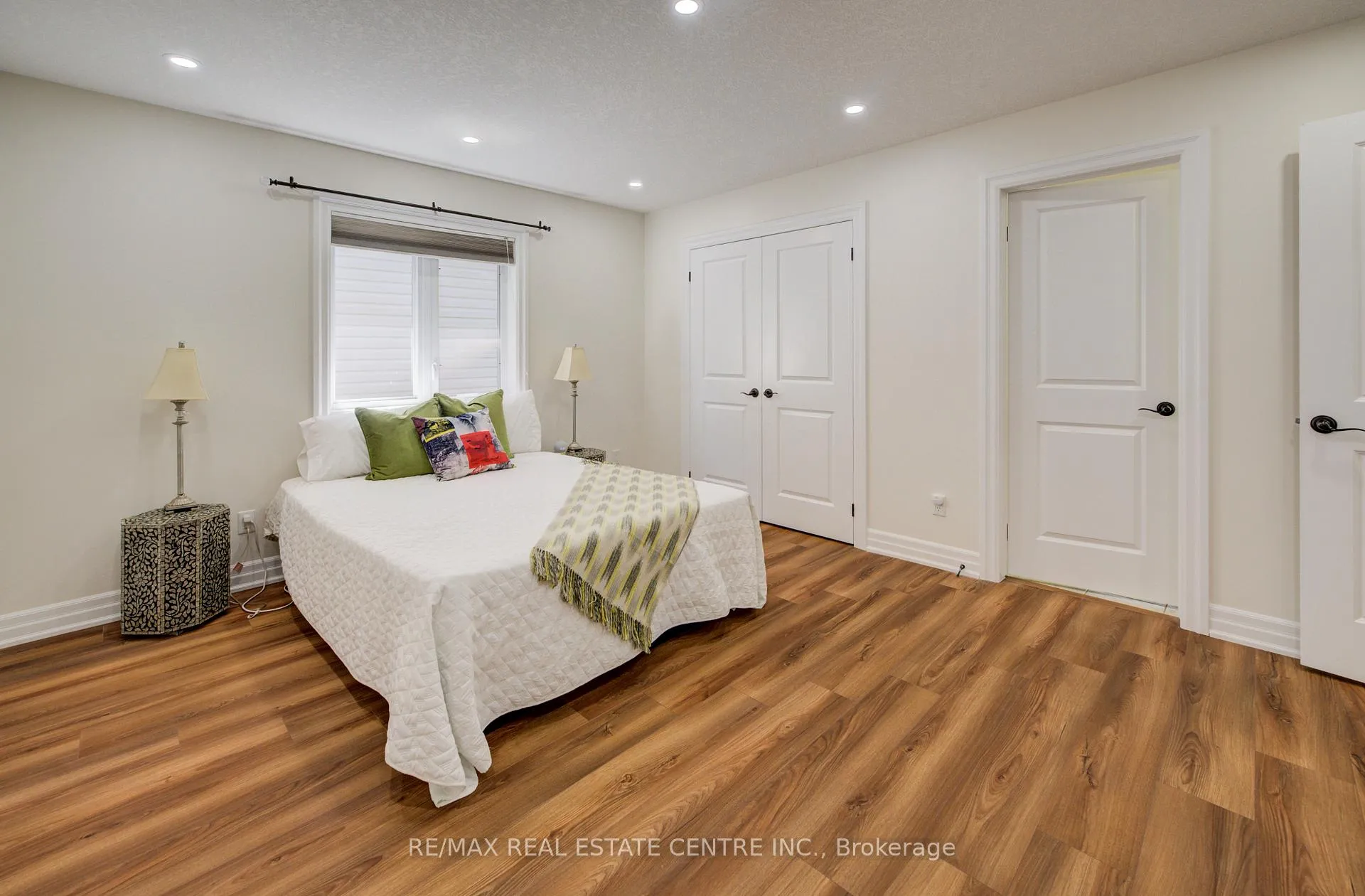 Photo 20 of 10 Deer Creek Street, Kitchener, Grand River South — HOMEH