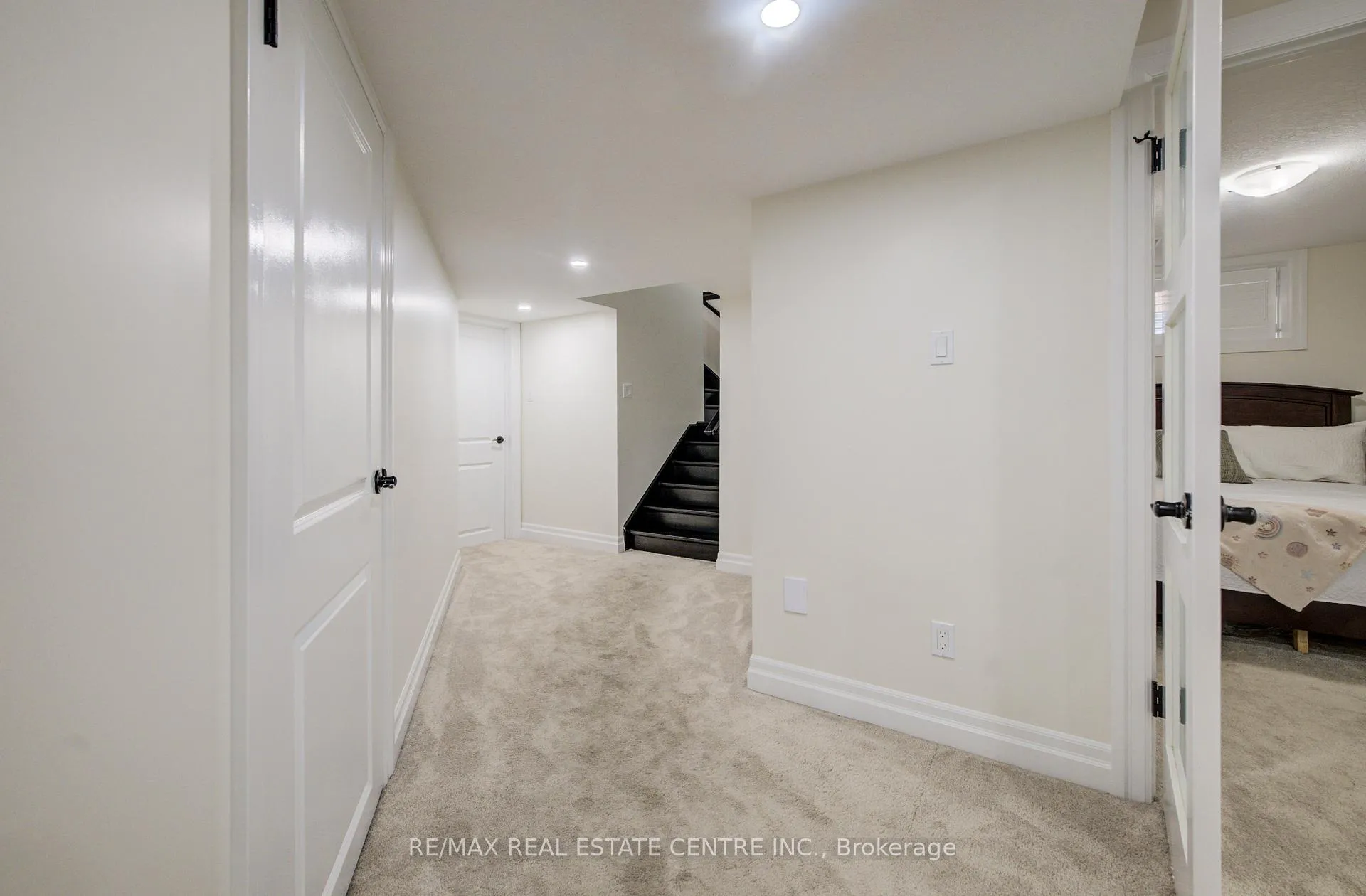 Photo 24 of 10 Deer Creek Street, Kitchener, Grand River South — HOMEH