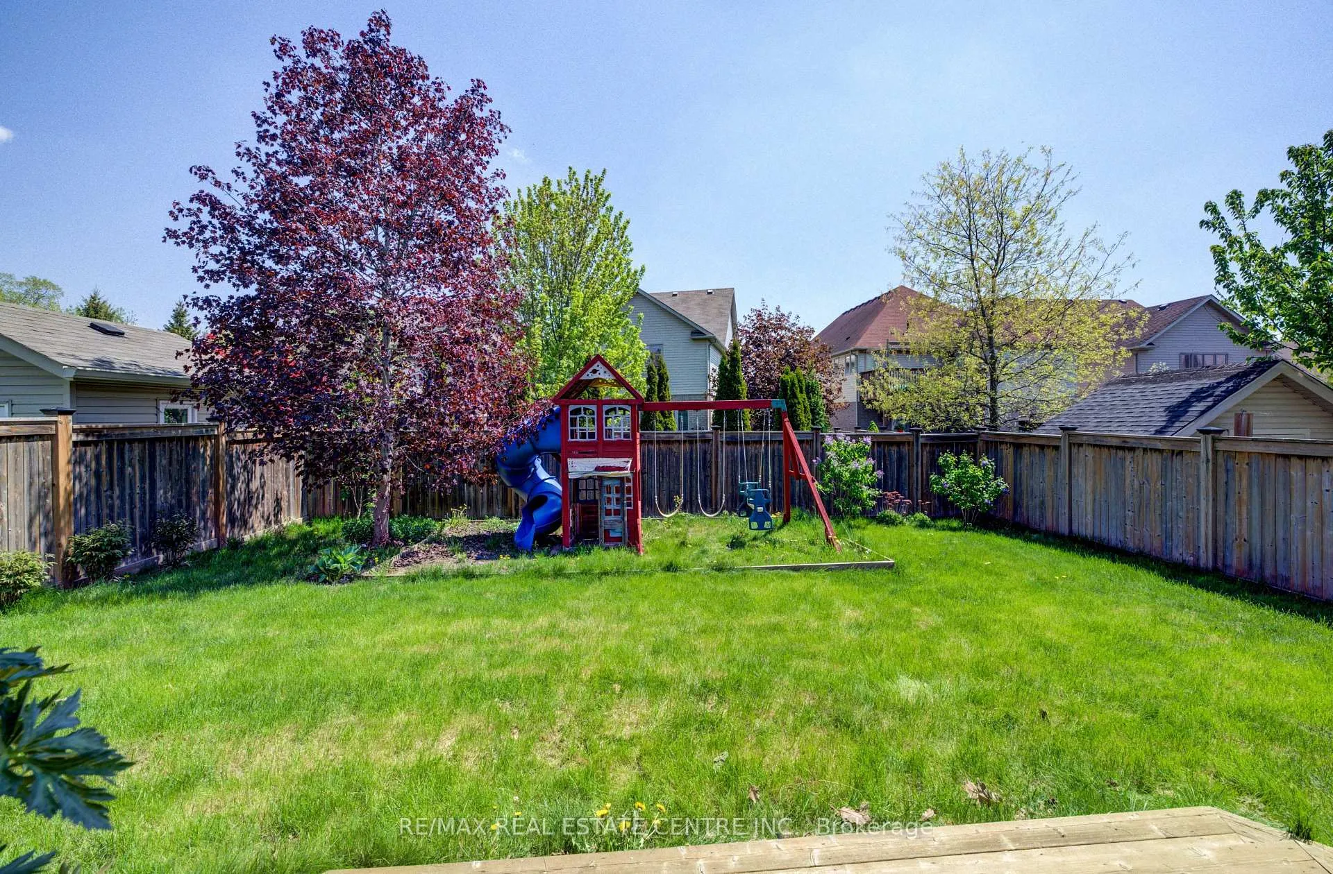 Photo 36 of 10 Deer Creek Street, Kitchener, Grand River South — HOMEH