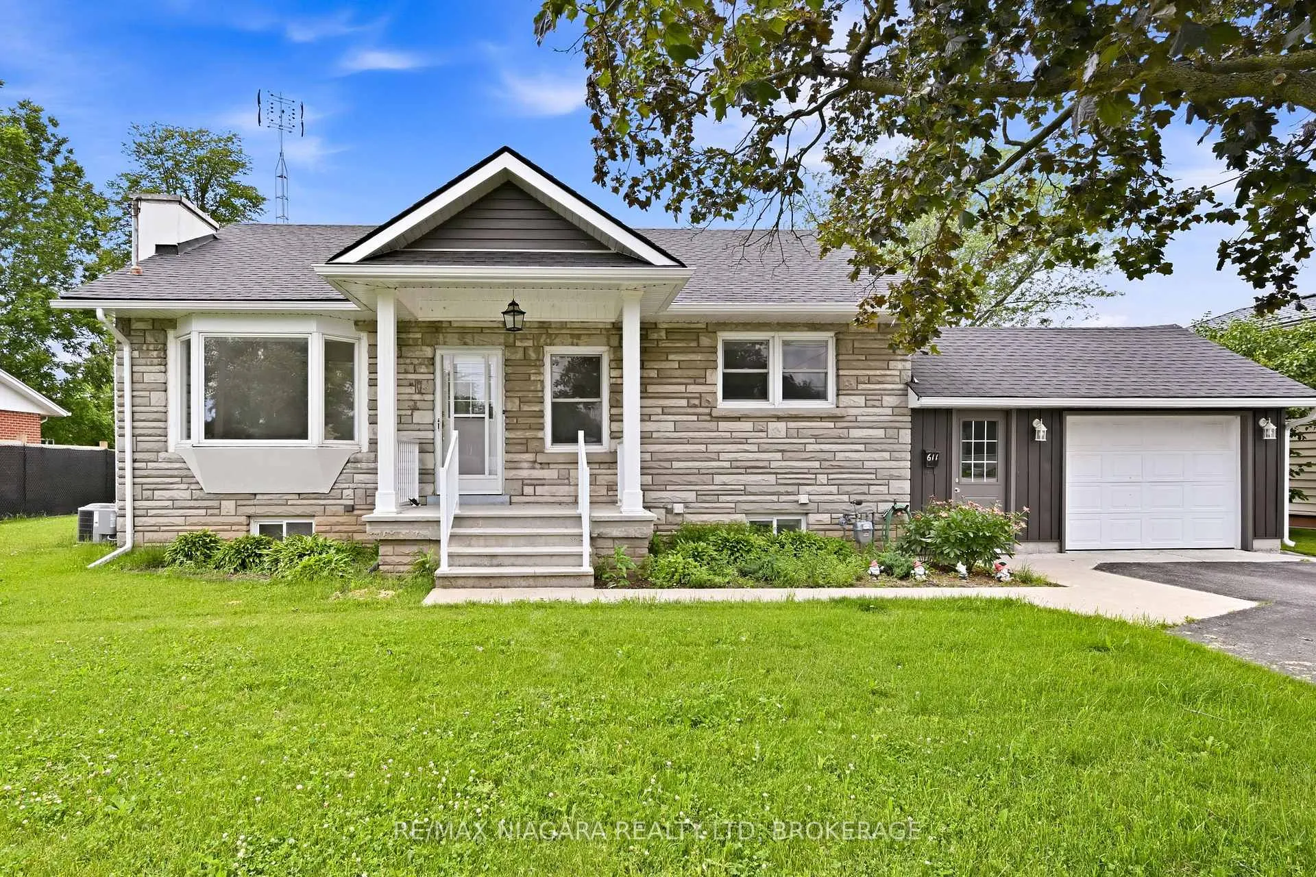 Photo 1 of 611 Clare Avenue, Welland, N. Welland — HOMEH