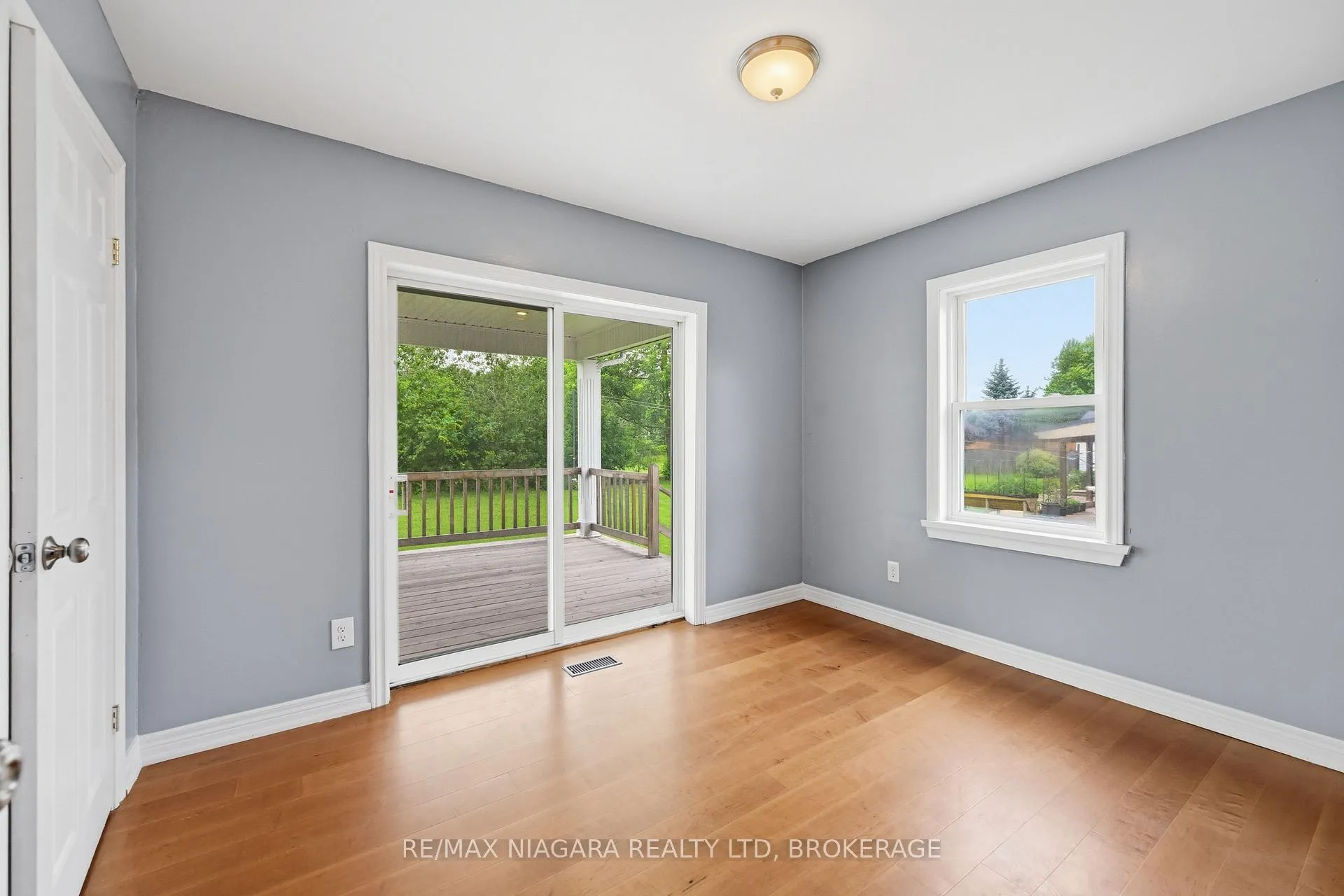 Photo 14 of 611 Clare Avenue, Welland, N. Welland — HOMEH