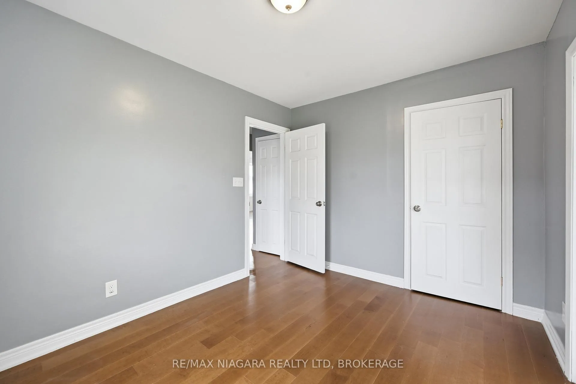 Photo 15 of 611 Clare Avenue, Welland, N. Welland — HOMEH