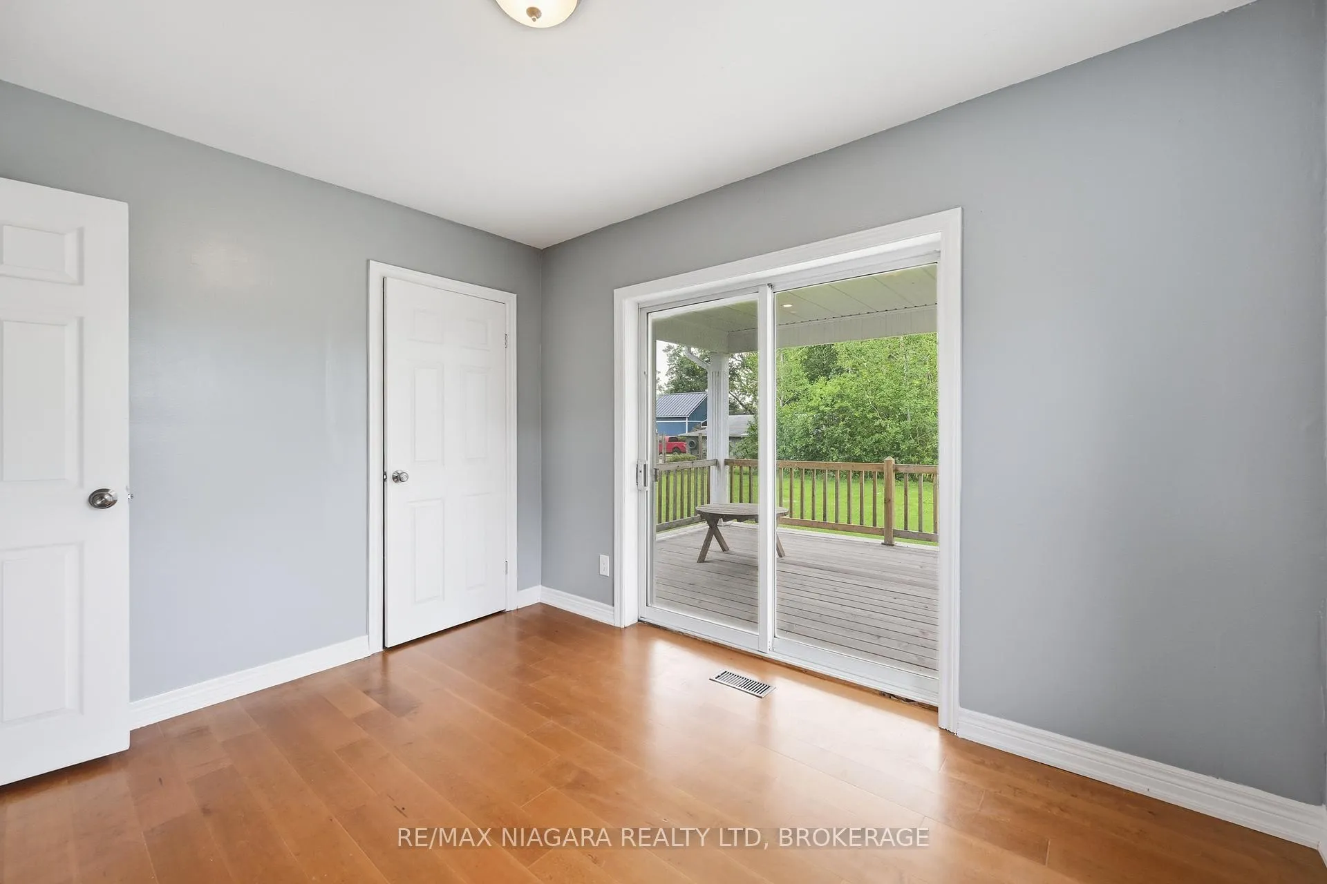 Photo 16 of 611 Clare Avenue, Welland, N. Welland — HOMEH