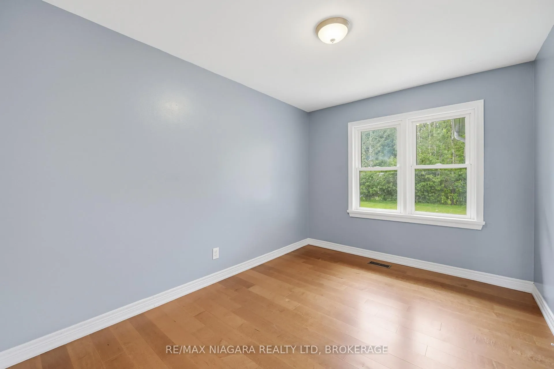 Photo 18 of 611 Clare Avenue, Welland, N. Welland — HOMEH