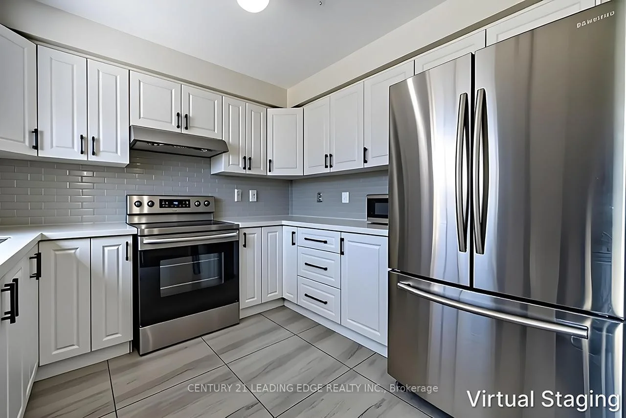 Photo 6 of 15 Warren Bradley Street, Markham, Berczy — HOMEH