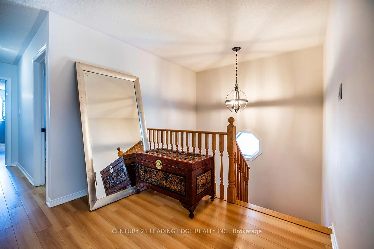 Photo 9 of 15 Warren Bradley Street, Markham, Berczy — HOMEH