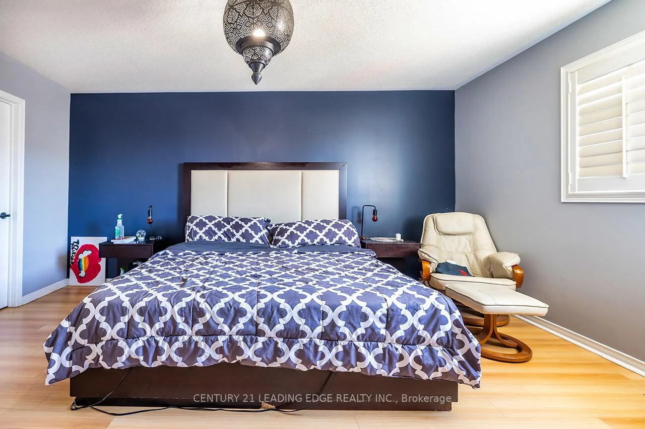 Photo 11 of 15 Warren Bradley Street, Markham, Berczy — HOMEH
