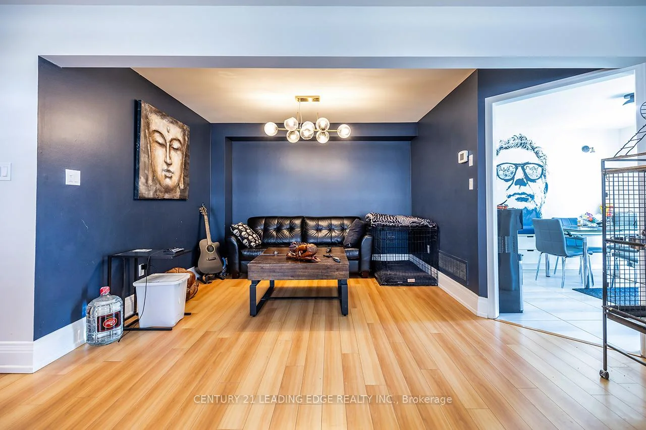 Photo 21 of 15 Warren Bradley Street, Markham, Berczy — HOMEH