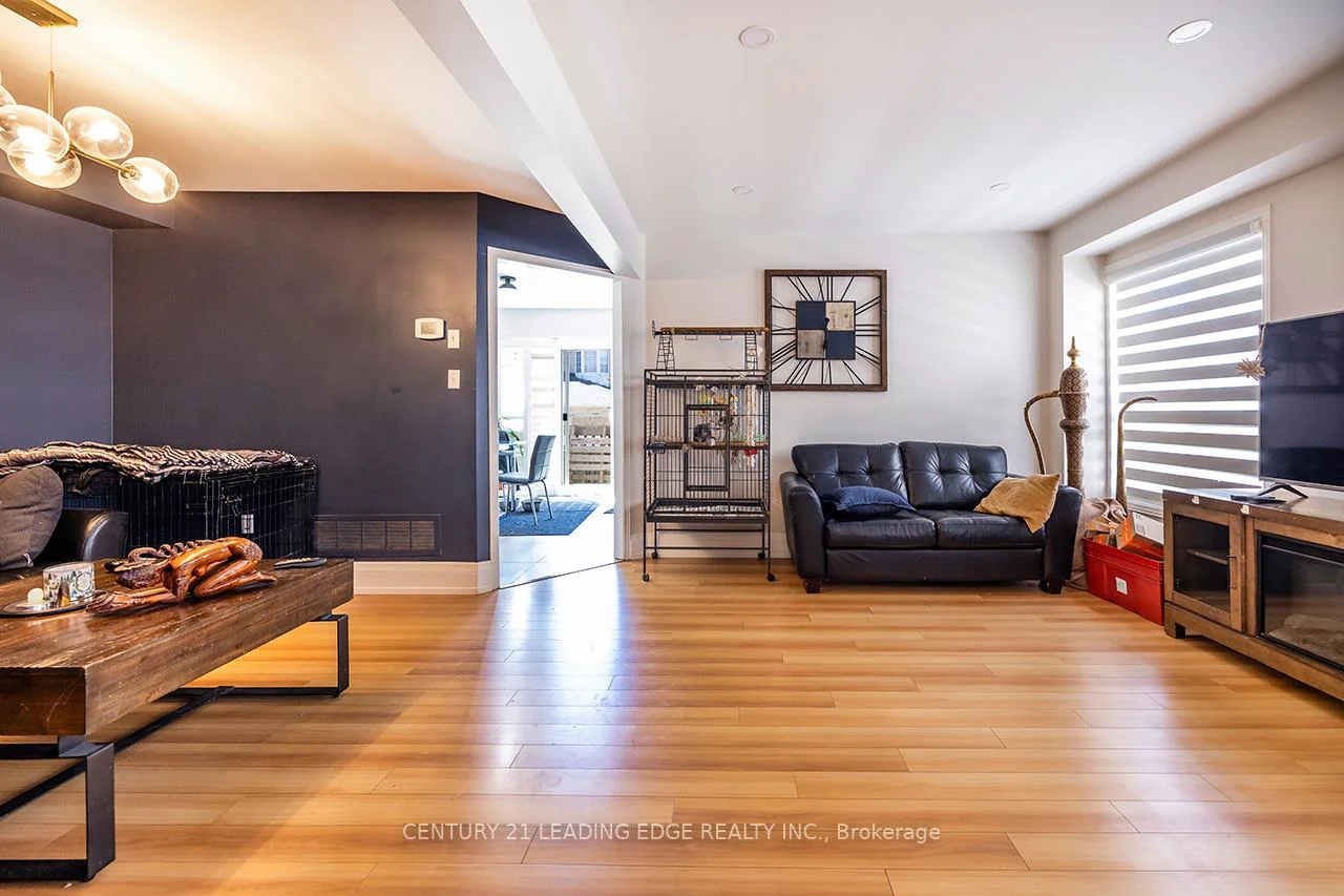 Photo 23 of 15 Warren Bradley Street, Markham, Berczy — HOMEH