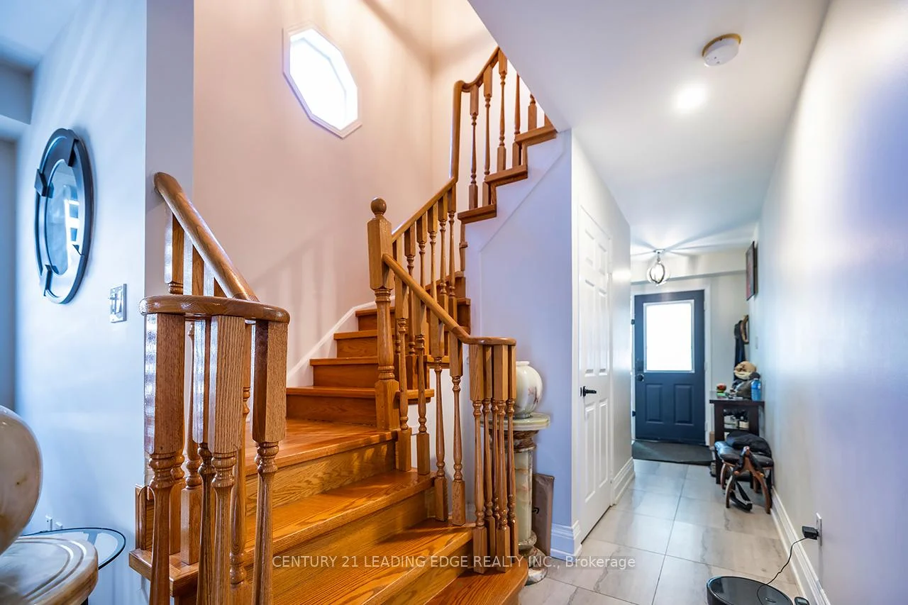 Photo 25 of 15 Warren Bradley Street, Markham, Berczy — HOMEH