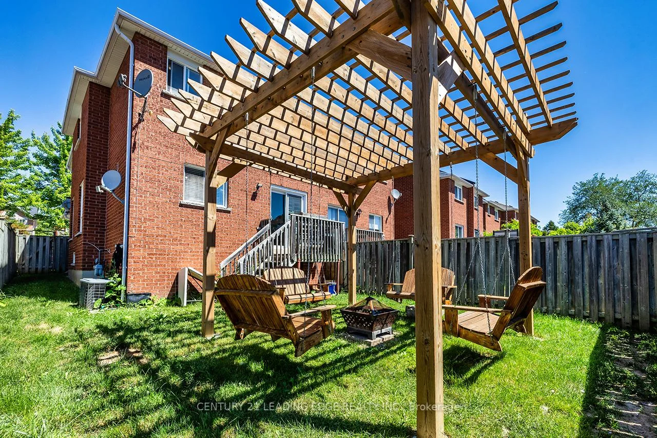 Photo 31 of 15 Warren Bradley Street, Markham, Berczy — HOMEH