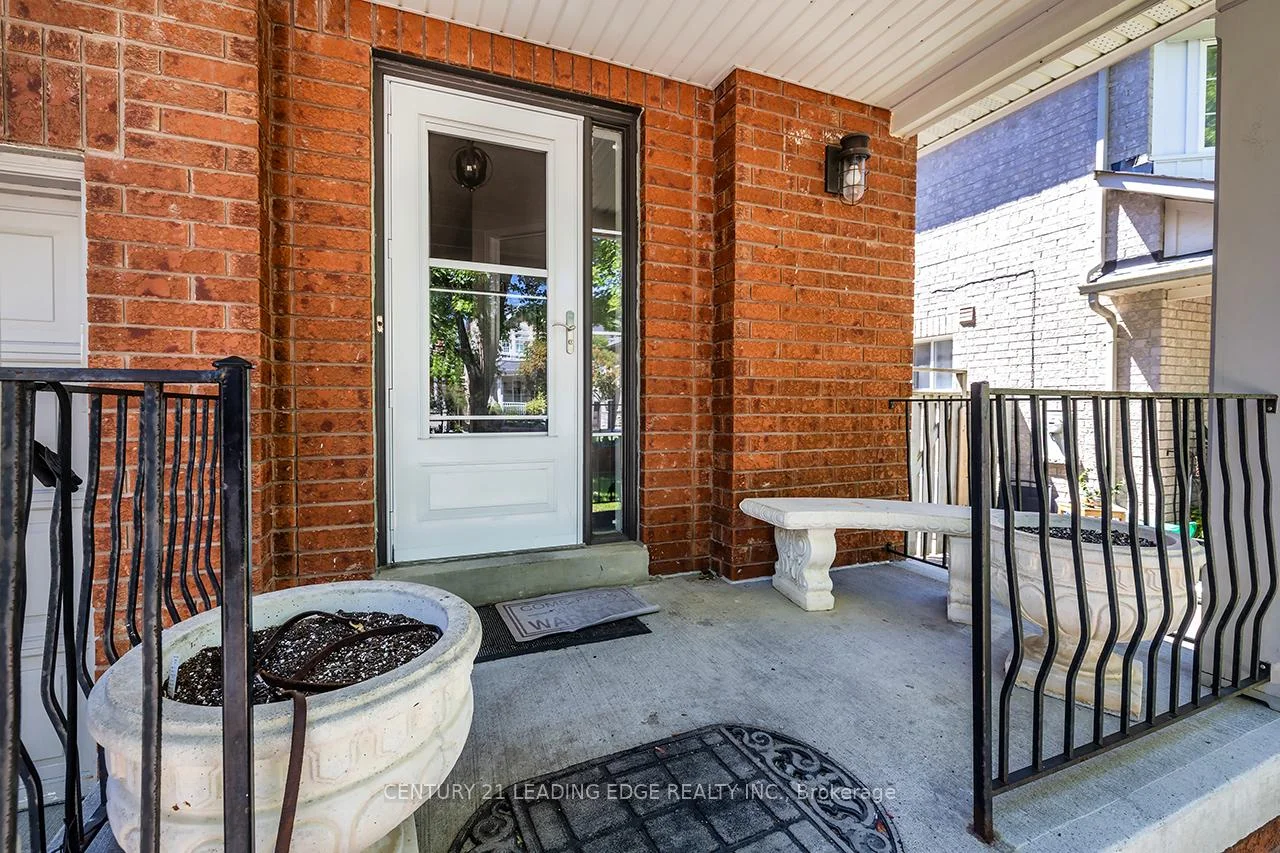 Photo 37 of 15 Warren Bradley Street, Markham, Berczy — HOMEH