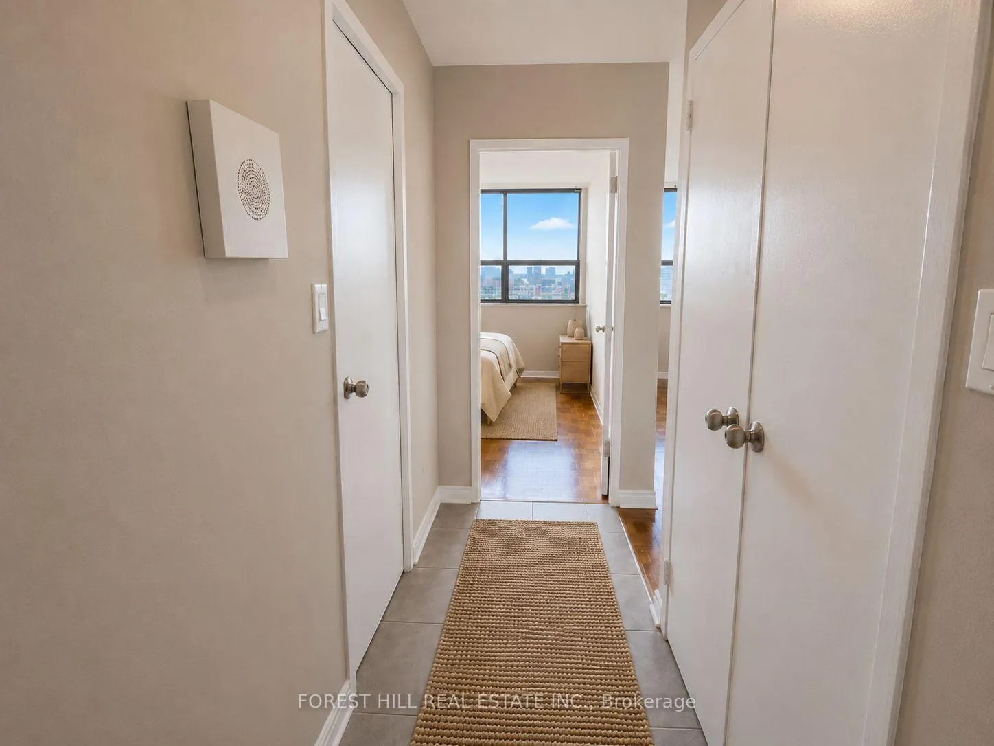 Photo 4 of Unit 805, 90 Tyndall Avenue, Toronto, South Parkdale — HOMEH