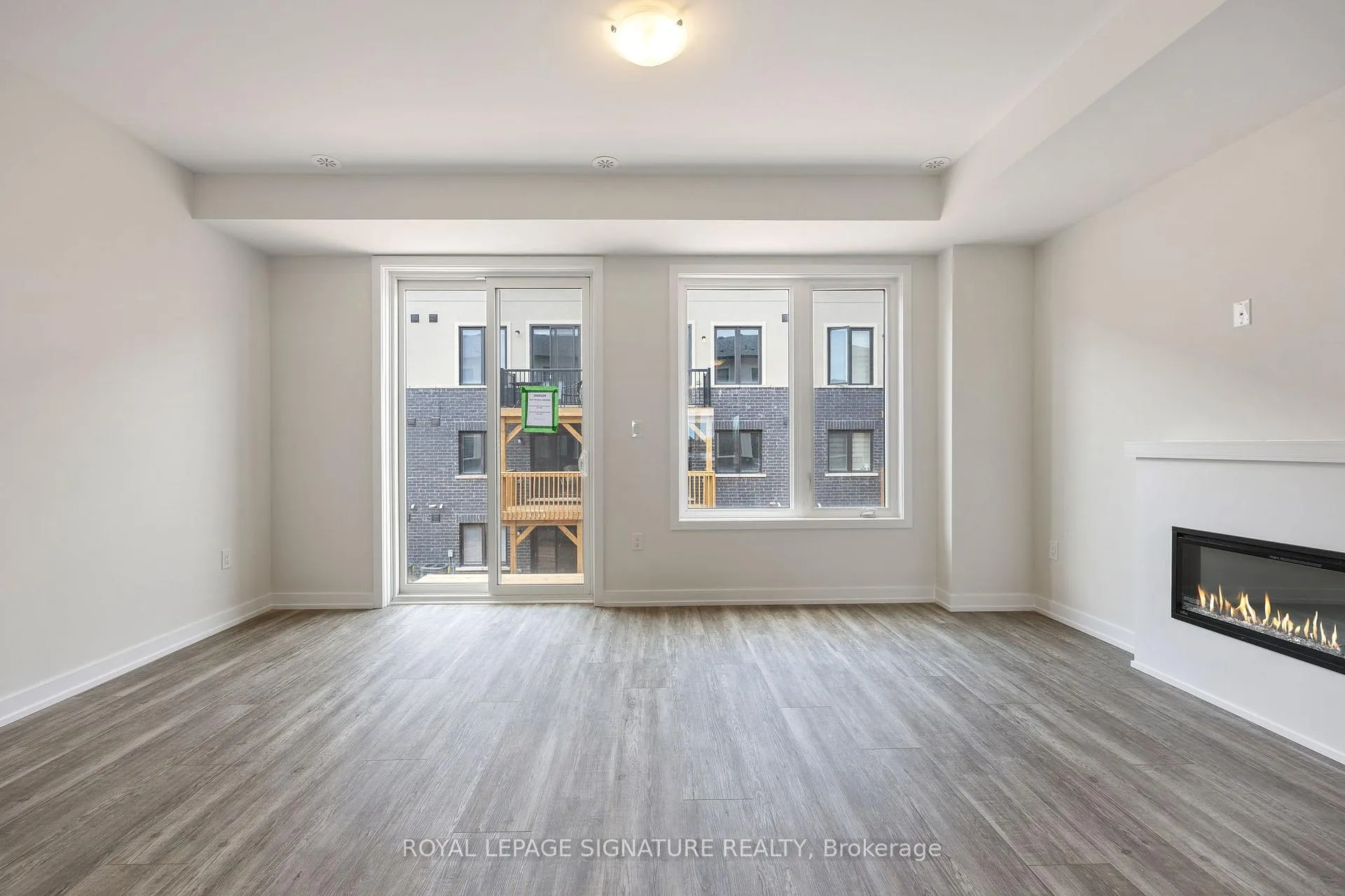 Photo 14 of 1353 Shevchenko Boulevard, Oakville, Northwest — HOMEH