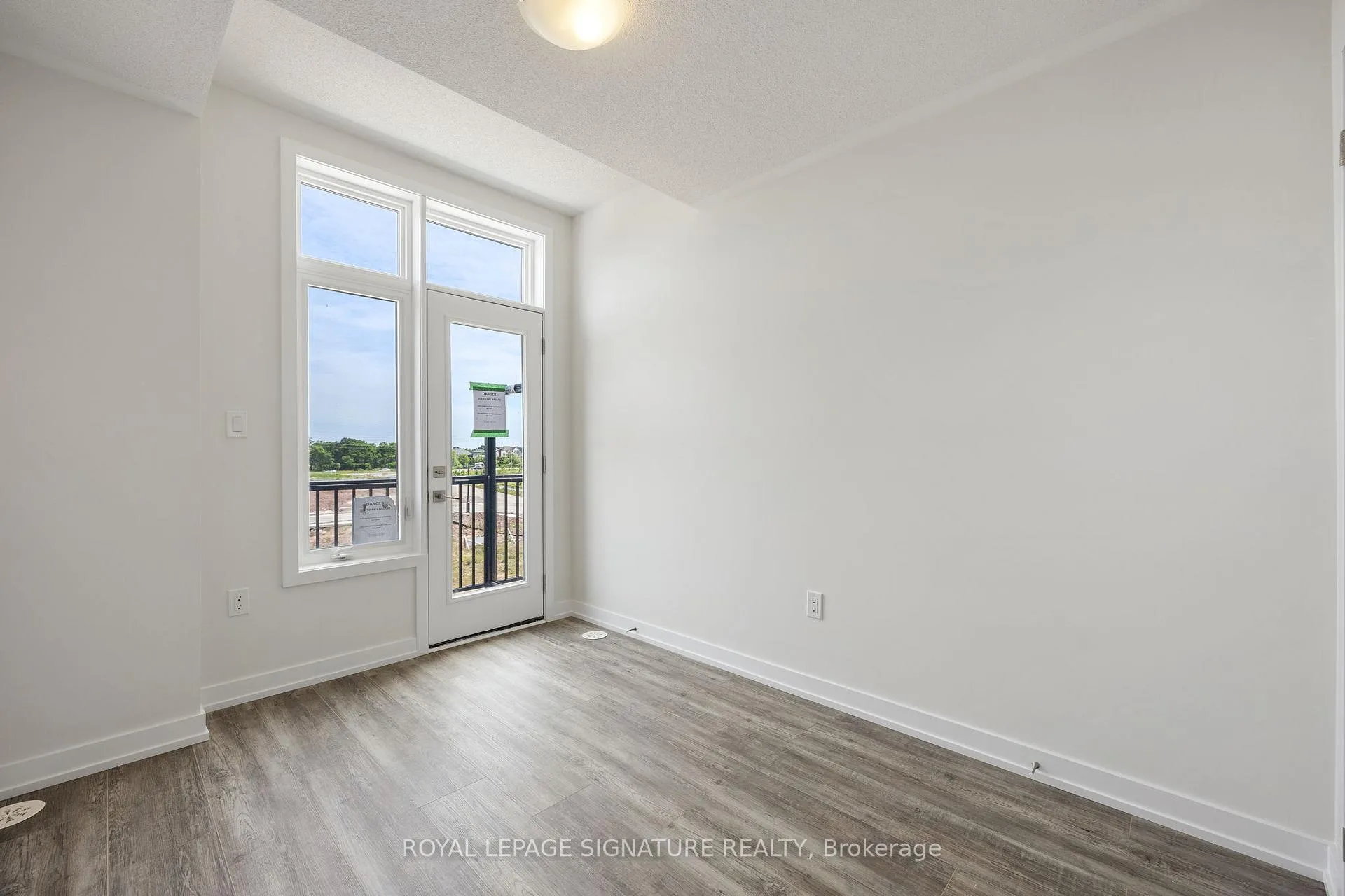 Photo 16 of 1353 Shevchenko Boulevard, Oakville, Northwest — HOMEH