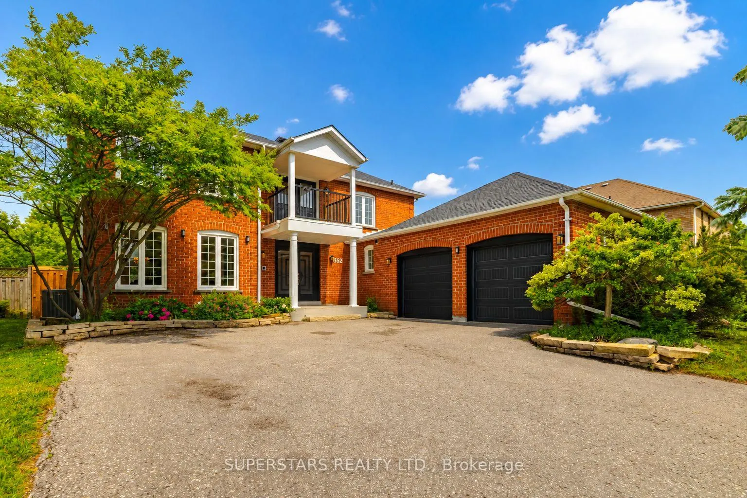 Photo 2 of 352 Kennedy Street W, Aurora, Aurora Highlands — HOMEH
