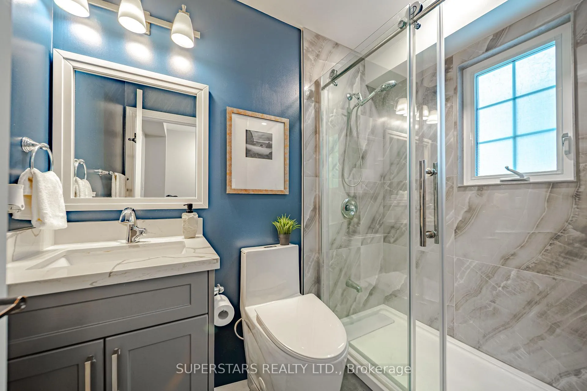 Photo 21 of 352 Kennedy Street W, Aurora, Aurora Highlands — HOMEH