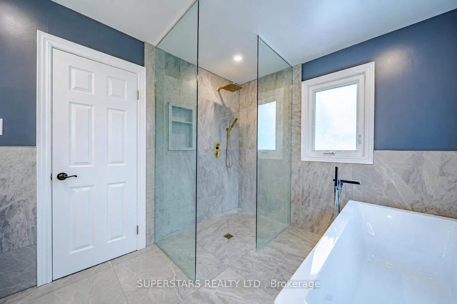 Photo 31 of 352 Kennedy Street W, Aurora, Aurora Highlands — HOMEH