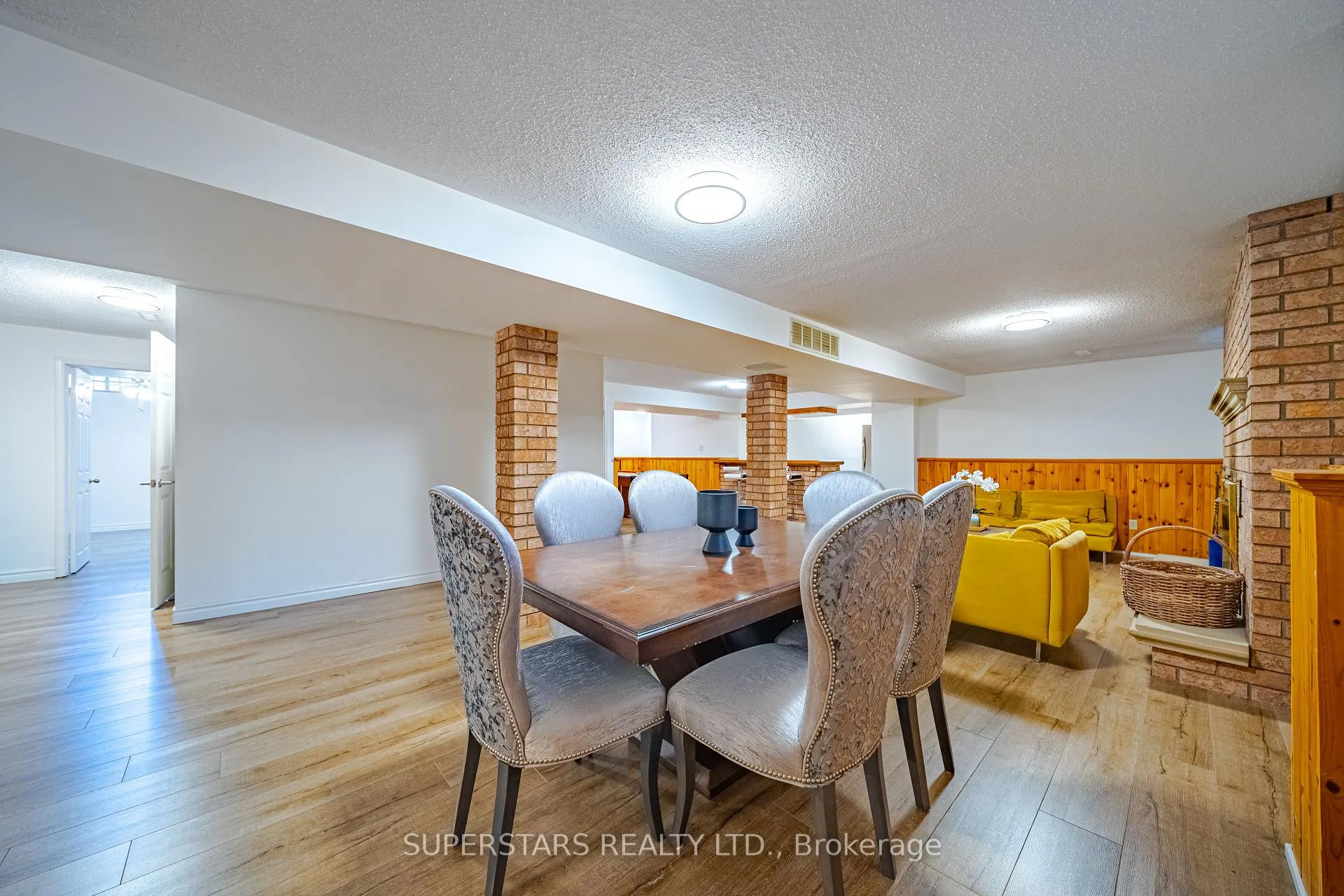 Photo 39 of 352 Kennedy Street W, Aurora, Aurora Highlands — HOMEH
