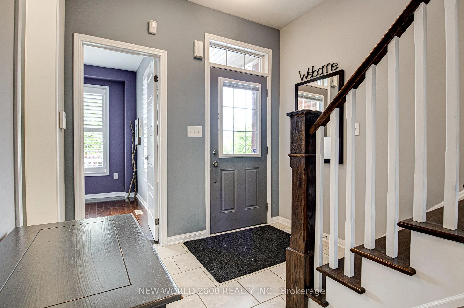 Photo 4 of 131 Chase Crescent, Cambridge, Silver Heights — HOMEH