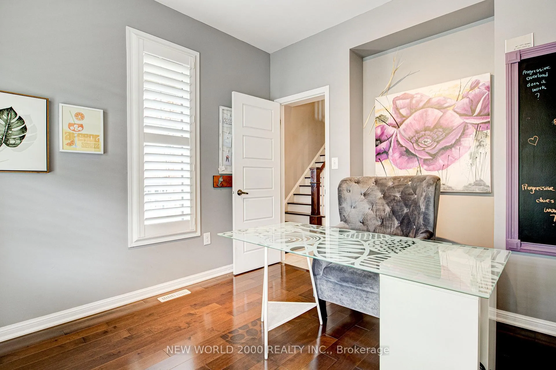 Photo 8 of 131 Chase Crescent, Cambridge, Silver Heights — HOMEH