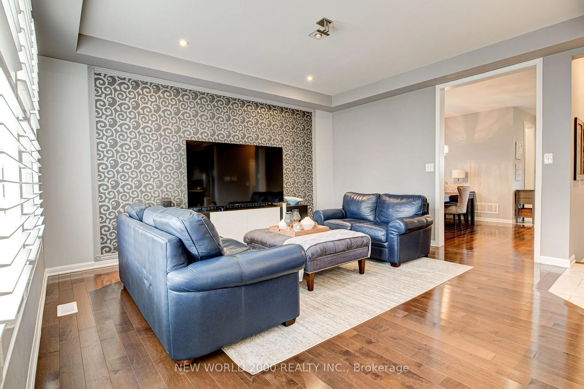 Photo 15 of 131 Chase Crescent, Cambridge, Silver Heights — HOMEH
