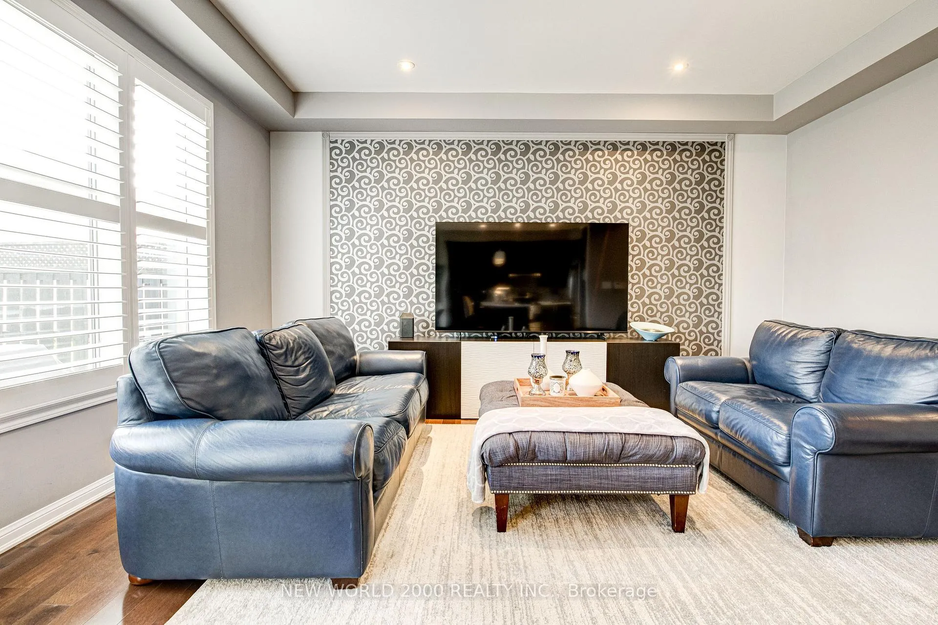 Photo 16 of 131 Chase Crescent, Cambridge, Silver Heights — HOMEH