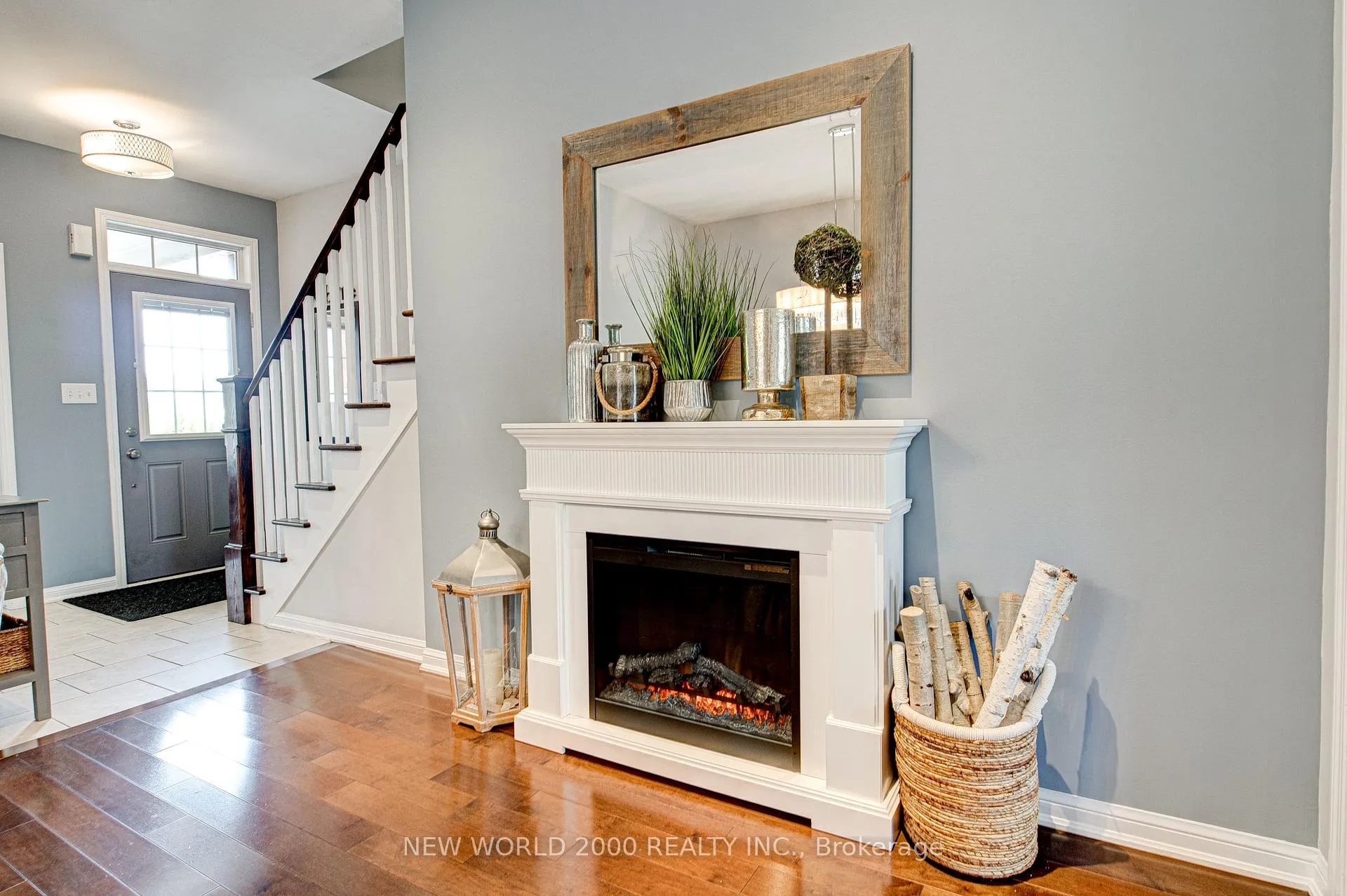 Photo 17 of 131 Chase Crescent, Cambridge, Silver Heights — HOMEH