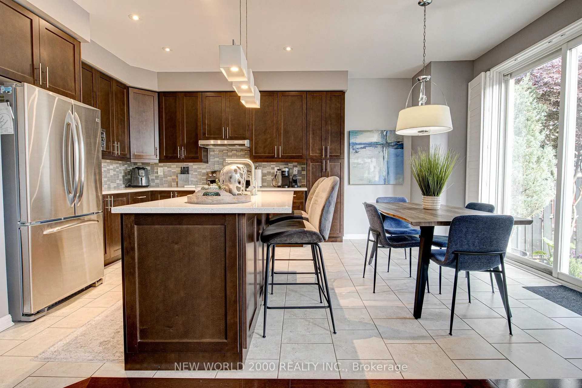 Photo 20 of 131 Chase Crescent, Cambridge, Silver Heights — HOMEH