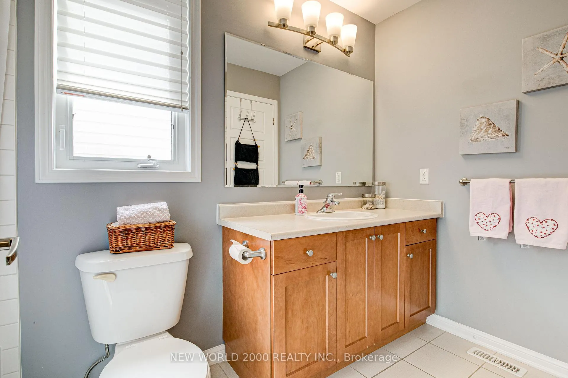 Photo 43 of 131 Chase Crescent, Cambridge, Silver Heights — HOMEH