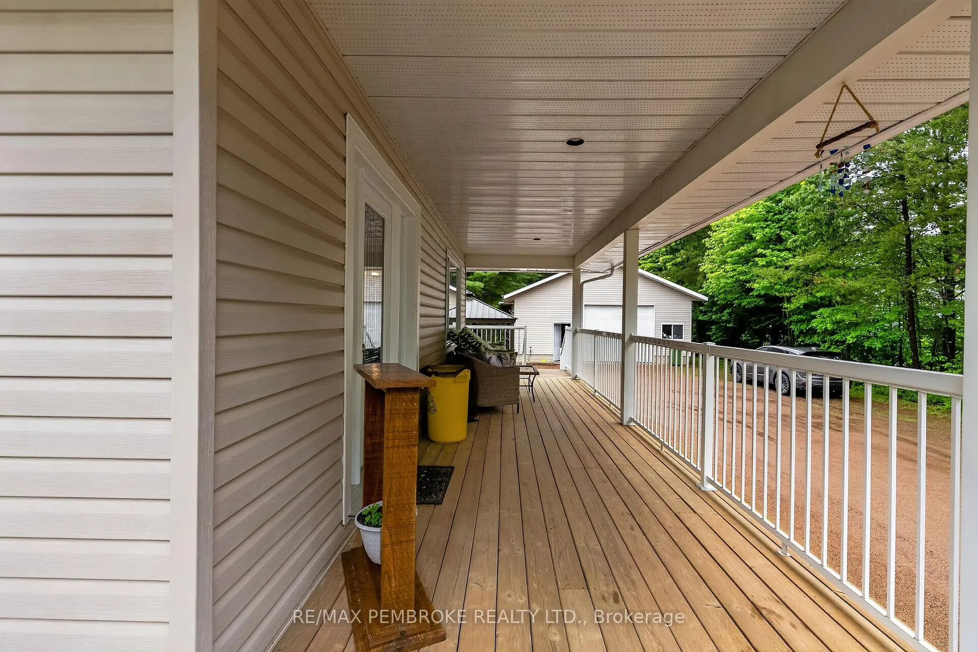 Photo 6 of 246 Blackbay Road, Petawawa, Petawawa — HOMEH