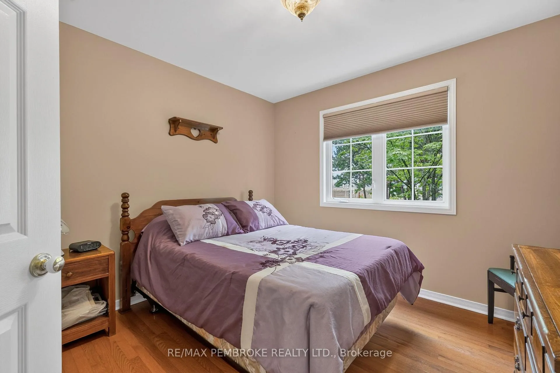Photo 22 of 246 Blackbay Road, Petawawa, Petawawa — HOMEH