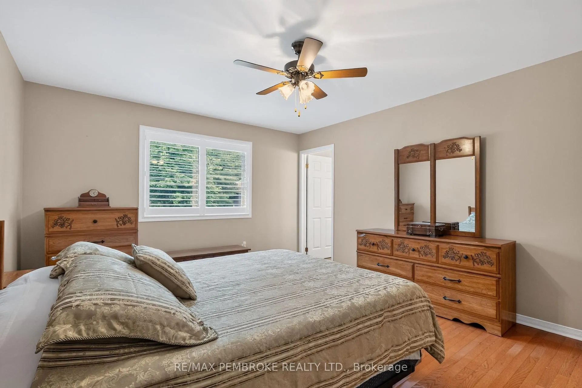 Photo 26 of 246 Blackbay Road, Petawawa, Petawawa — HOMEH