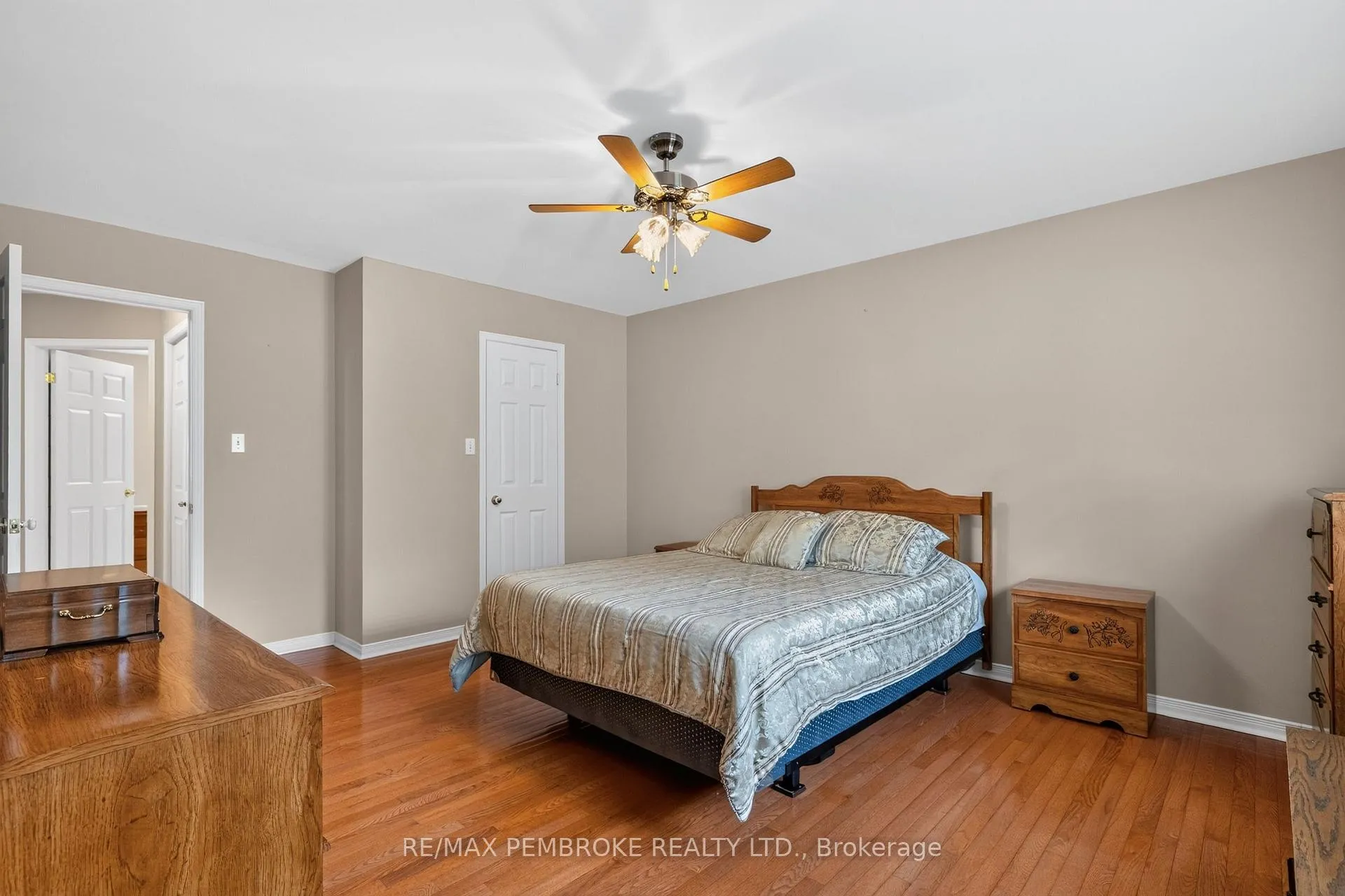 Photo 27 of 246 Blackbay Road, Petawawa, Petawawa — HOMEH