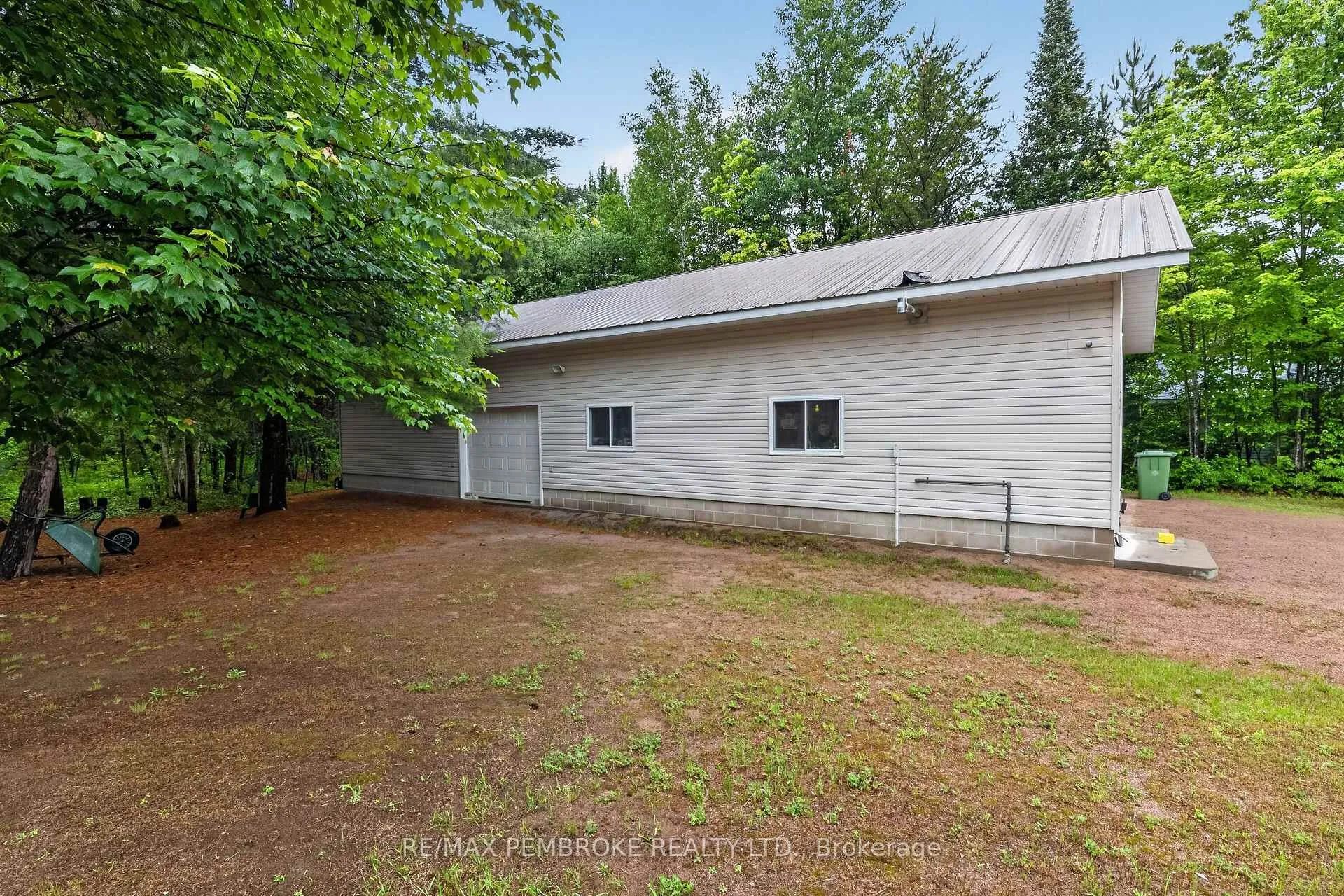 Photo 46 of 246 Blackbay Road, Petawawa, Petawawa — HOMEH