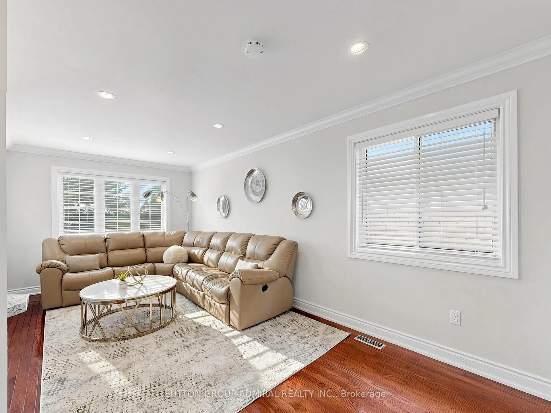 Photo 9 of 32 Beaverbrook Crescent, Vaughan, Rural Vaughan — HOMEH
