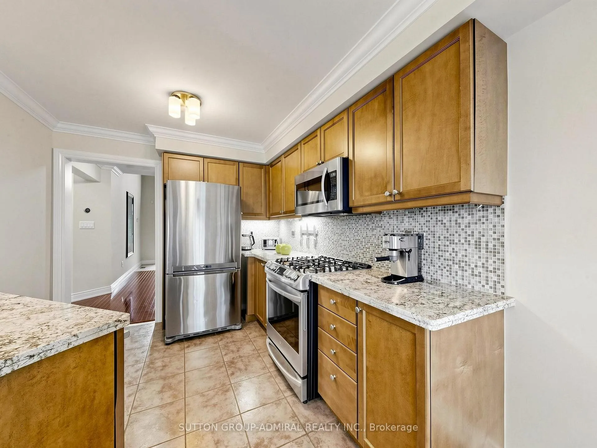 Photo 12 of 32 Beaverbrook Crescent, Vaughan, Rural Vaughan — HOMEH