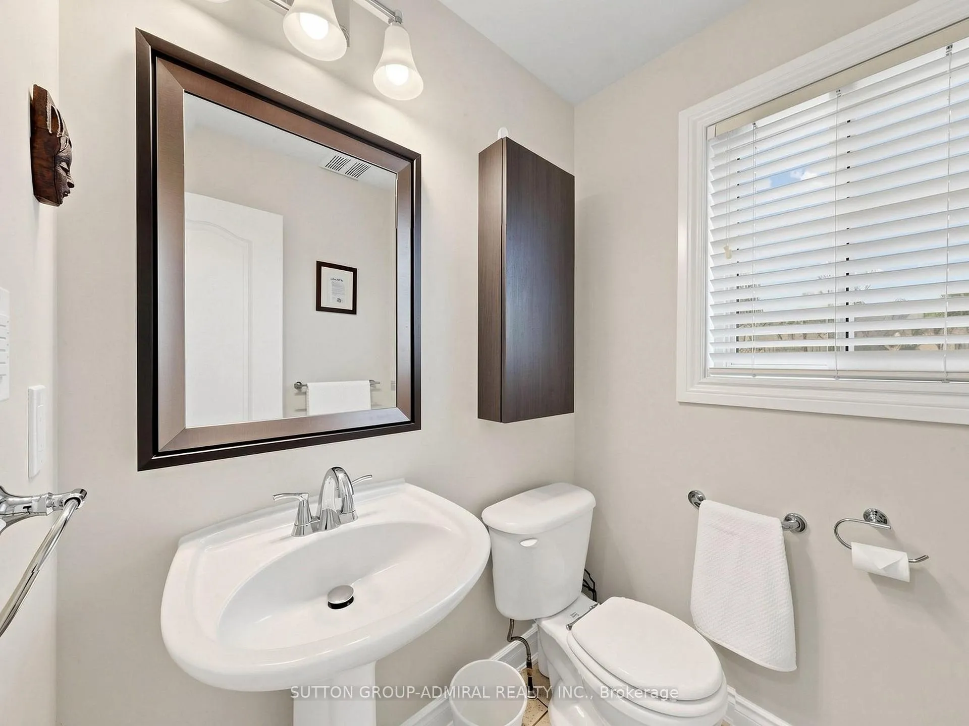 Photo 22 of 32 Beaverbrook Crescent, Vaughan, Rural Vaughan — HOMEH