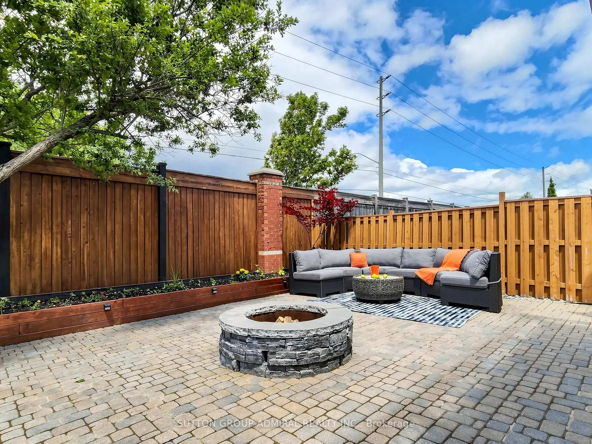 Photo 44 of 32 Beaverbrook Crescent, Vaughan, Rural Vaughan — HOMEH