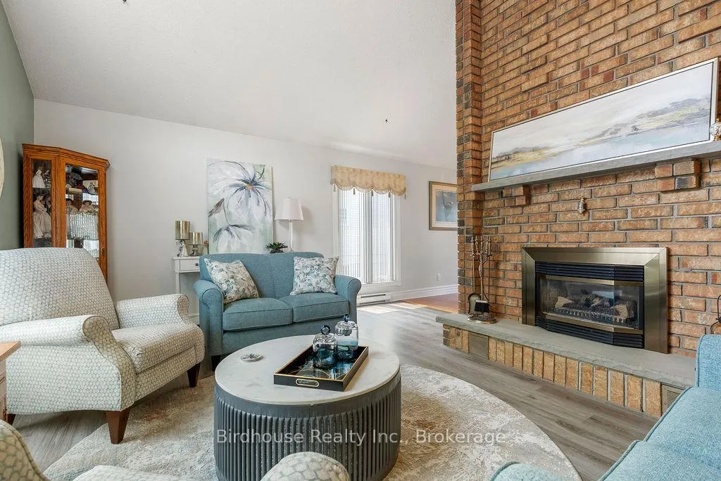Photo 4 of 20 Doble Drive, Kawartha Lakes, Oakwood — HOMEH