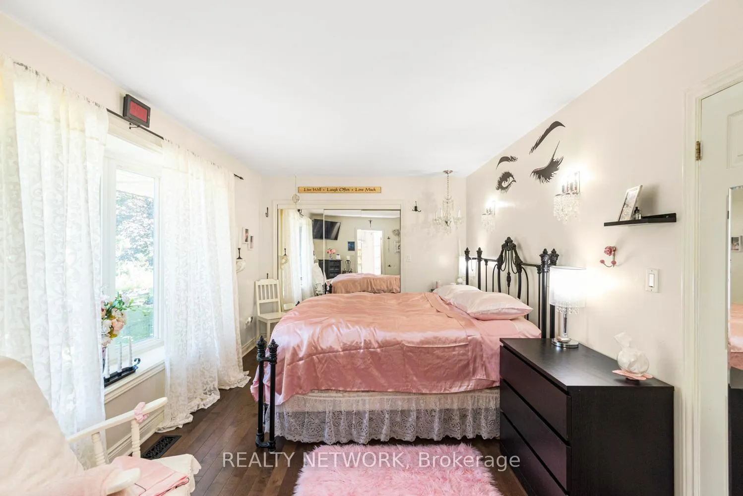Photo 17 of 24 Harbinger Drive, Hamilton, Rural Stoney Creek — HOMEH