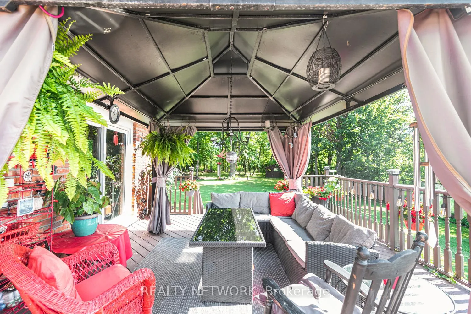 Photo 22 of 24 Harbinger Drive, Hamilton, Rural Stoney Creek — HOMEH