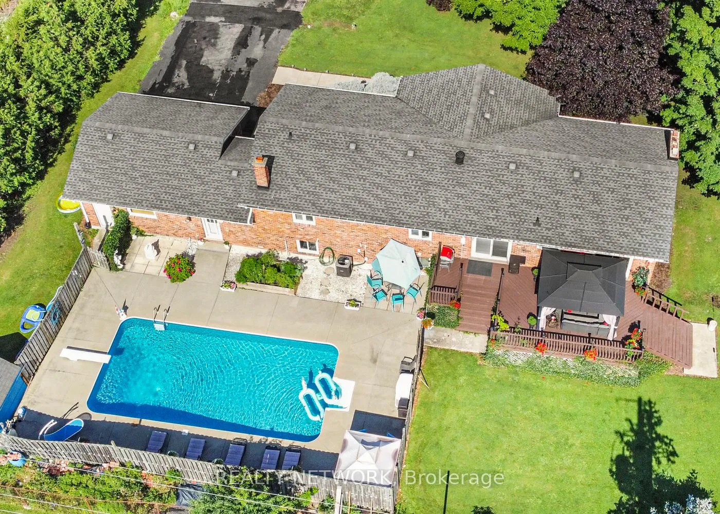 Photo 25 of 24 Harbinger Drive, Hamilton, Rural Stoney Creek — HOMEH