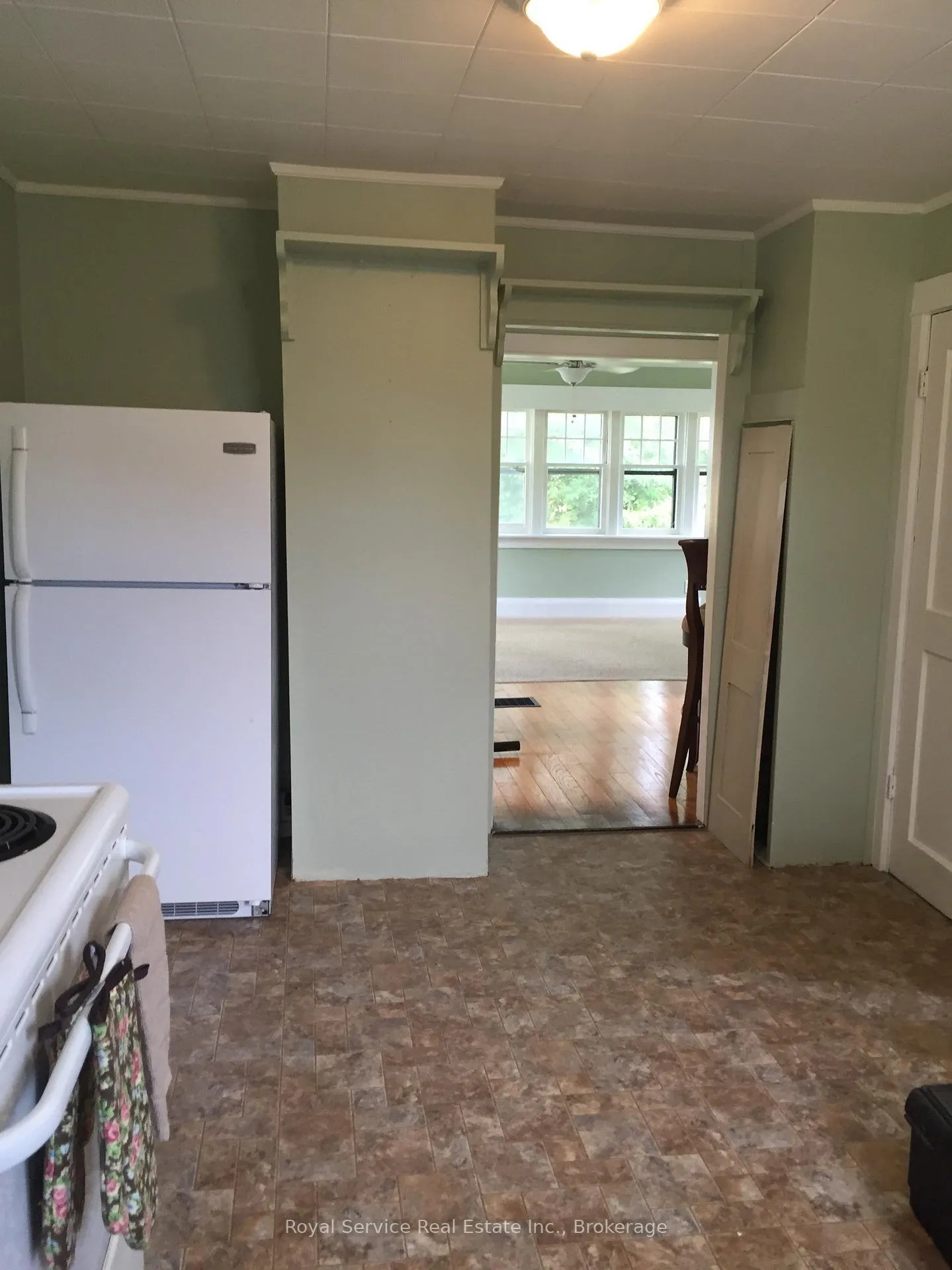 Photo 13 of 5418 Lakeshore Drive, Hamilton Township, Rural Hamilton — HOMEH