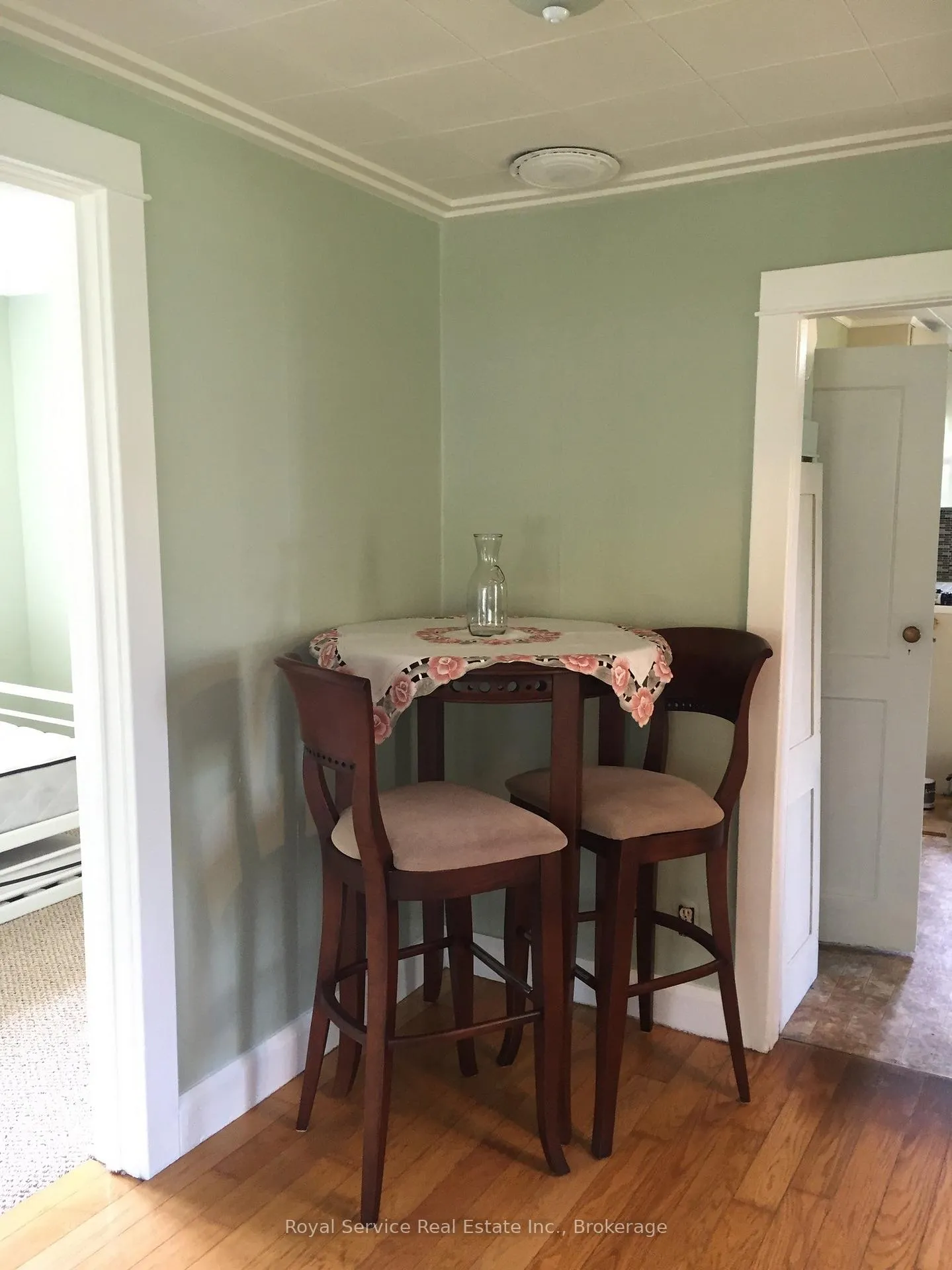 Photo 14 of 5418 Lakeshore Drive, Hamilton Township, Rural Hamilton — HOMEH