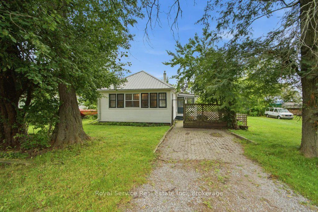 Photo of 5418 Lakeshore Drive