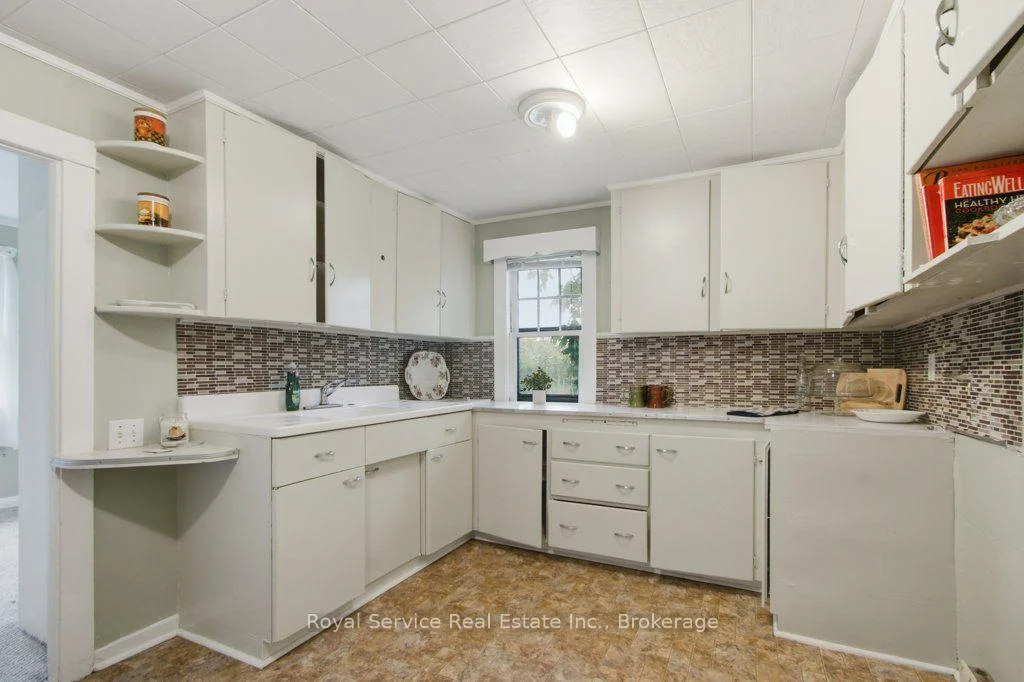 Photo 18 of 5418 Lakeshore Drive, Hamilton Township, Rural Hamilton — HOMEH