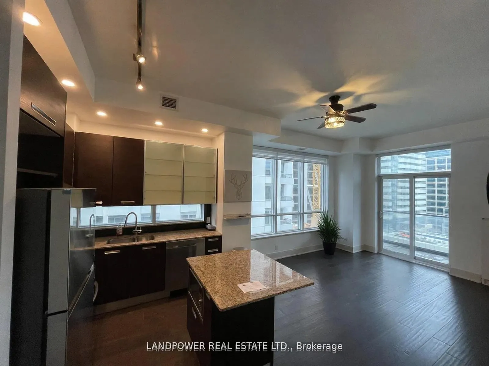Photo 4 of Unit 1501, 21 Balmuto Street, Toronto, Bay Street Corridor — HOMEH