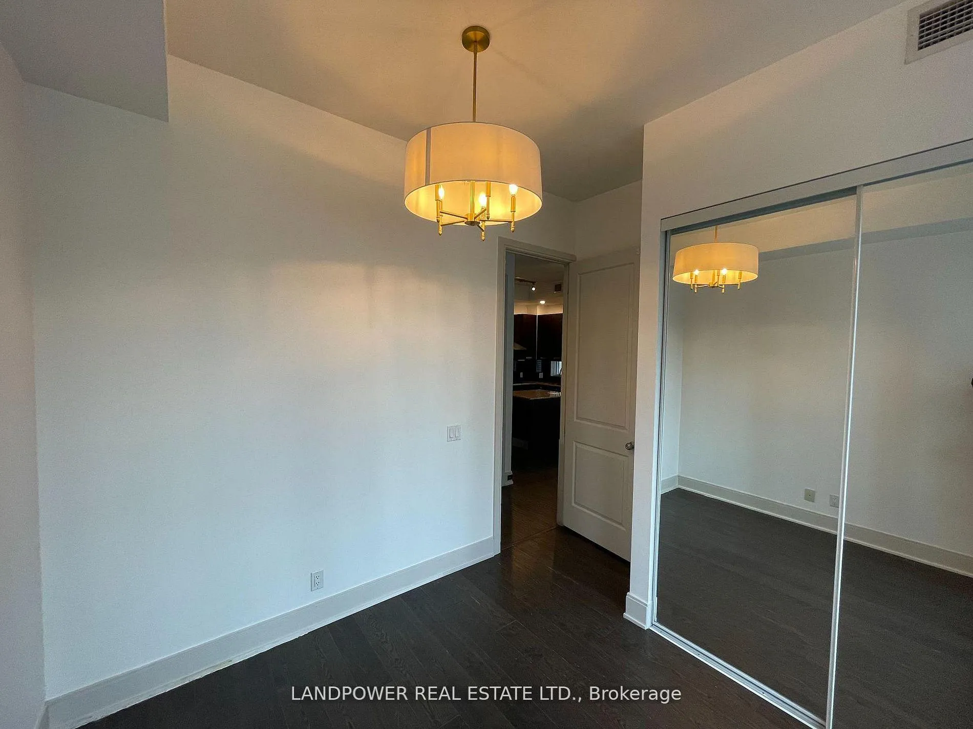 Photo 6 of Unit 1501, 21 Balmuto Street, Toronto, Bay Street Corridor — HOMEH