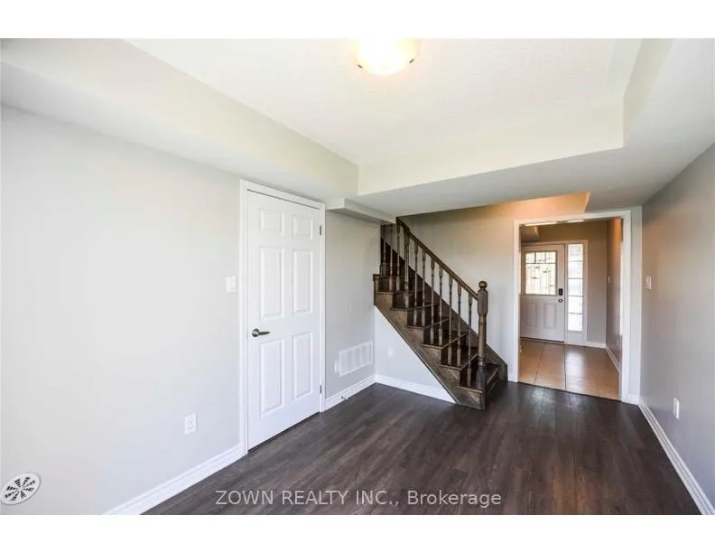 Photo 4 of 14 Quillberry Close, Brampton, Northwest Brampton — HOMEH